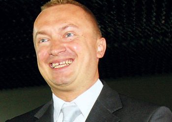 СКАНДАЛОЗНЕ ПОРУКЕ КОЈЕ ПРЕТЕ ХАОСОМ: БЛОКАДЕРИ ПОМИЊУ УБИСТВА, ЈАВНОСТ У ШОКУ