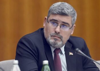 СТАРОВИЋ ОДГОВОРИО СТЕФАНОВИЋУ: Апсурд српске опозиције – Вучића критикују они који су девастирали војску