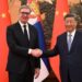 СИ ЧЕСТИТАО ВУЧИЋУ РОЂЕНДАН: Својеручно потписао честитку за српског председника