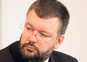 Ректор не може да води ни зграду, а камоли државу